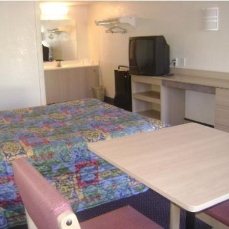 Motel Beechmont Cincinnati South-East Cherry Grove Room photo